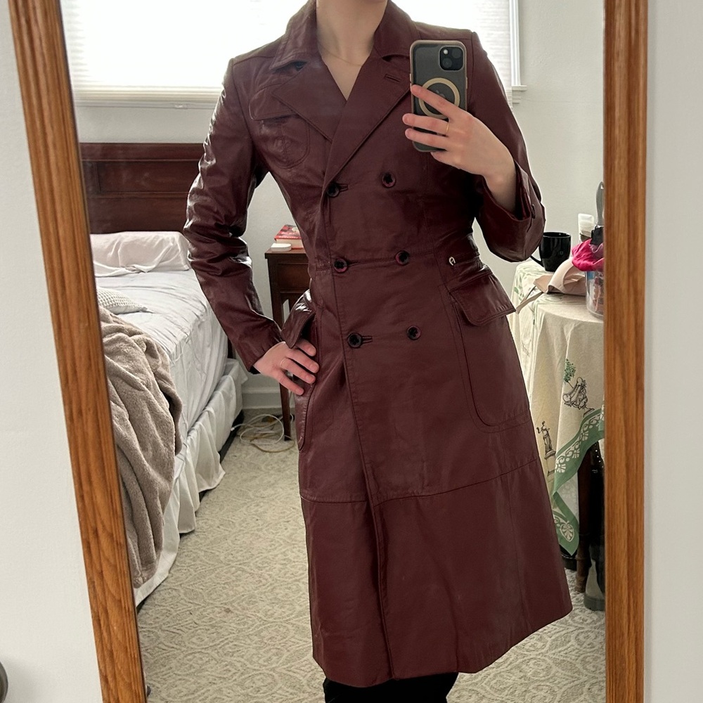Etienne Aigner Burgundy Leather Trench Coat - Picture 8 of 8